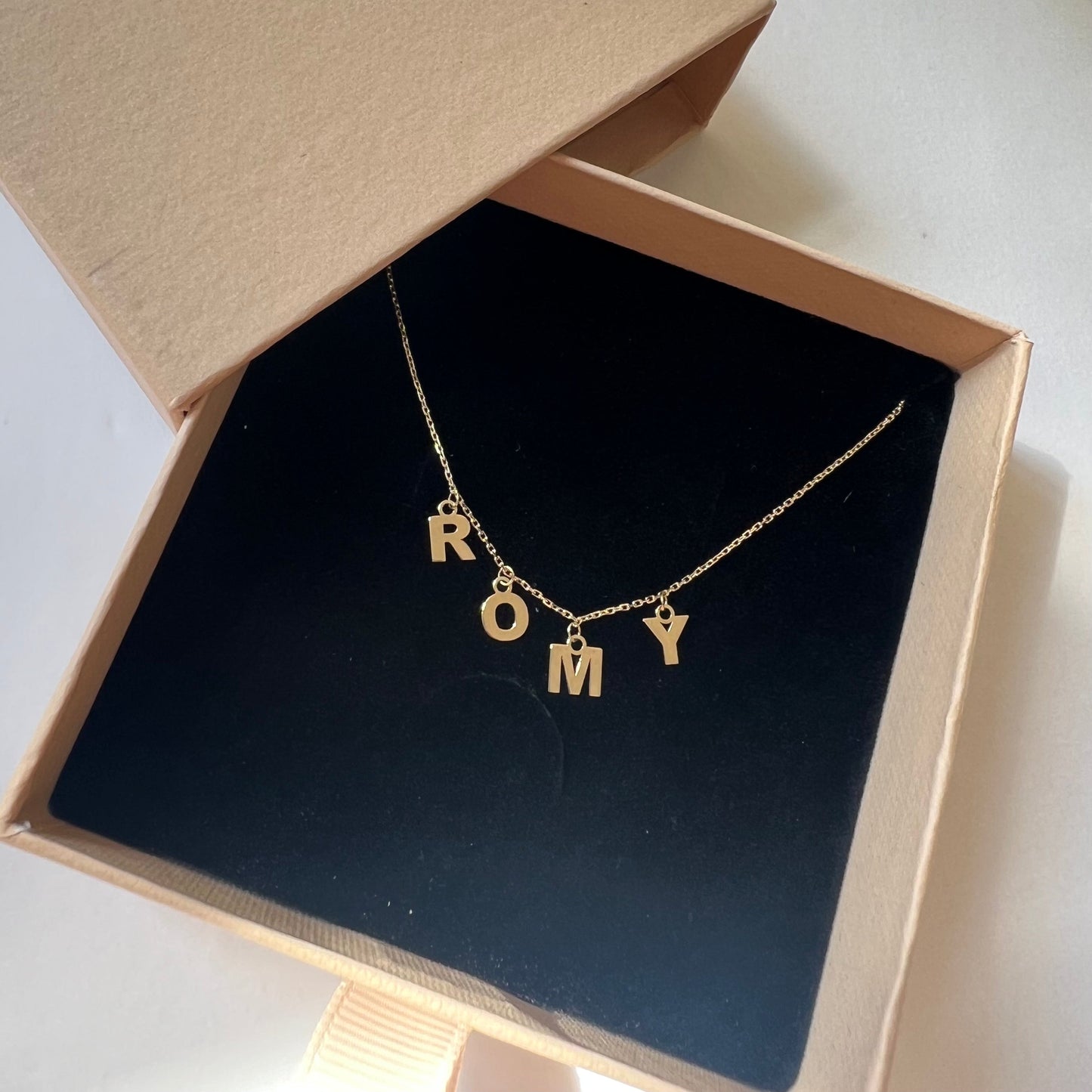 LETTERE name necklace 750 yellow gold-1