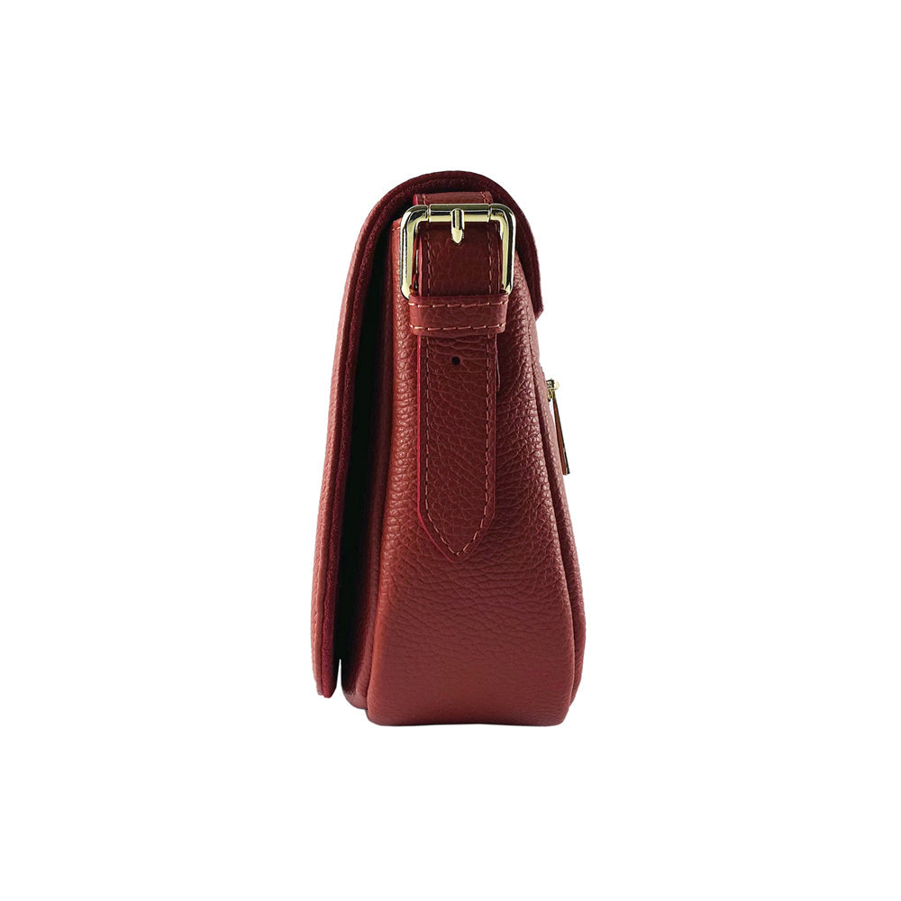 RB1002V | Borsa a Tracolla  in Vera Pelle Made in Italy con Tracolla removibile in pelle e attacchi con fibbie in metallo Oro Lucido - Colore Rosso - Dimensioni: cm 26 x 20 x 10-2