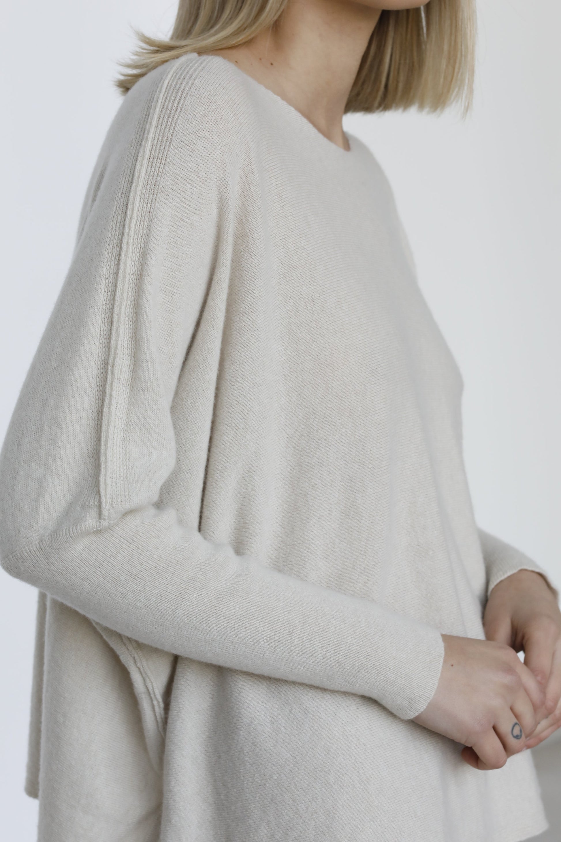 Box Fit Wool Sweater - Margot 7