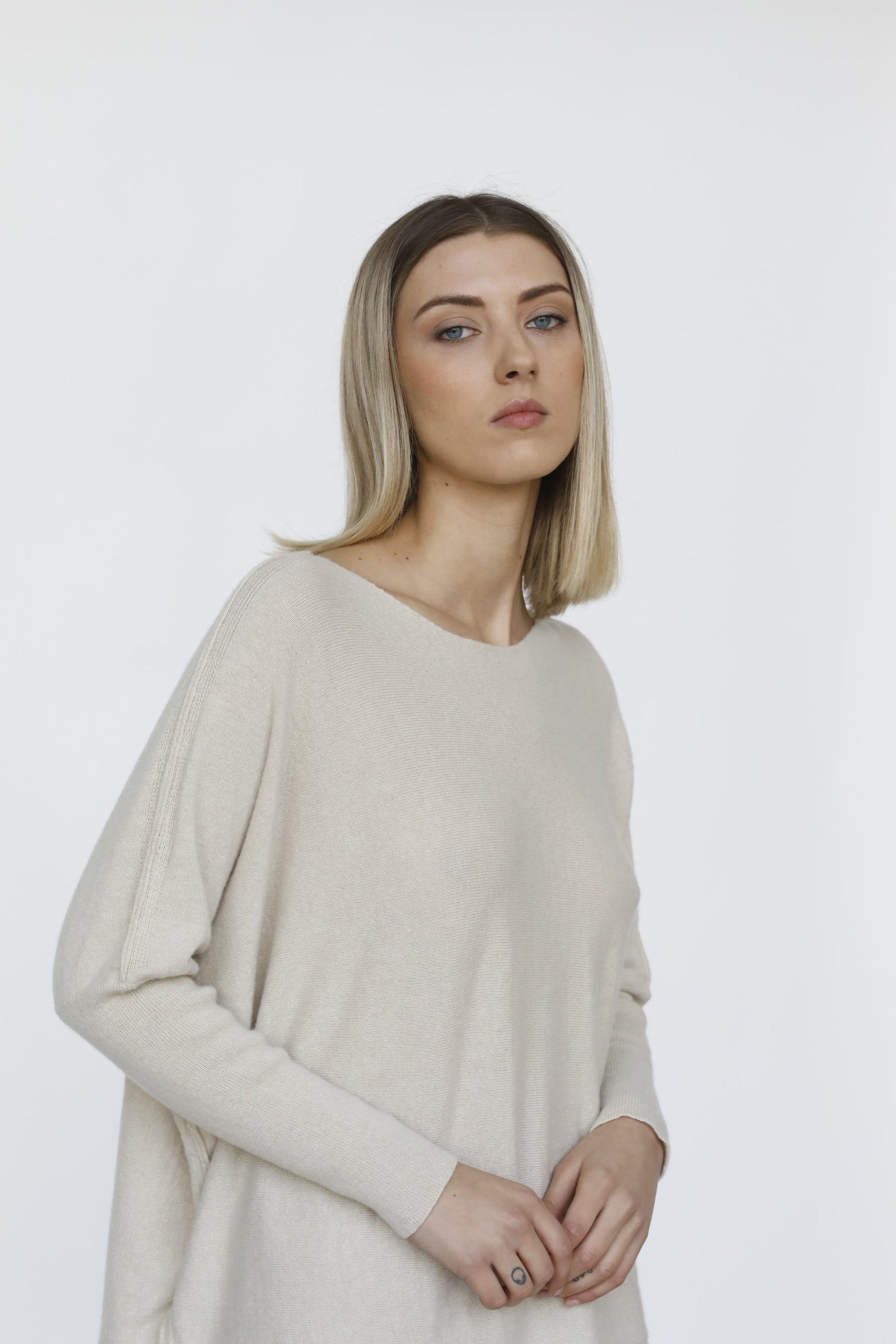 Box Fit Wool Sweater - Margot 7