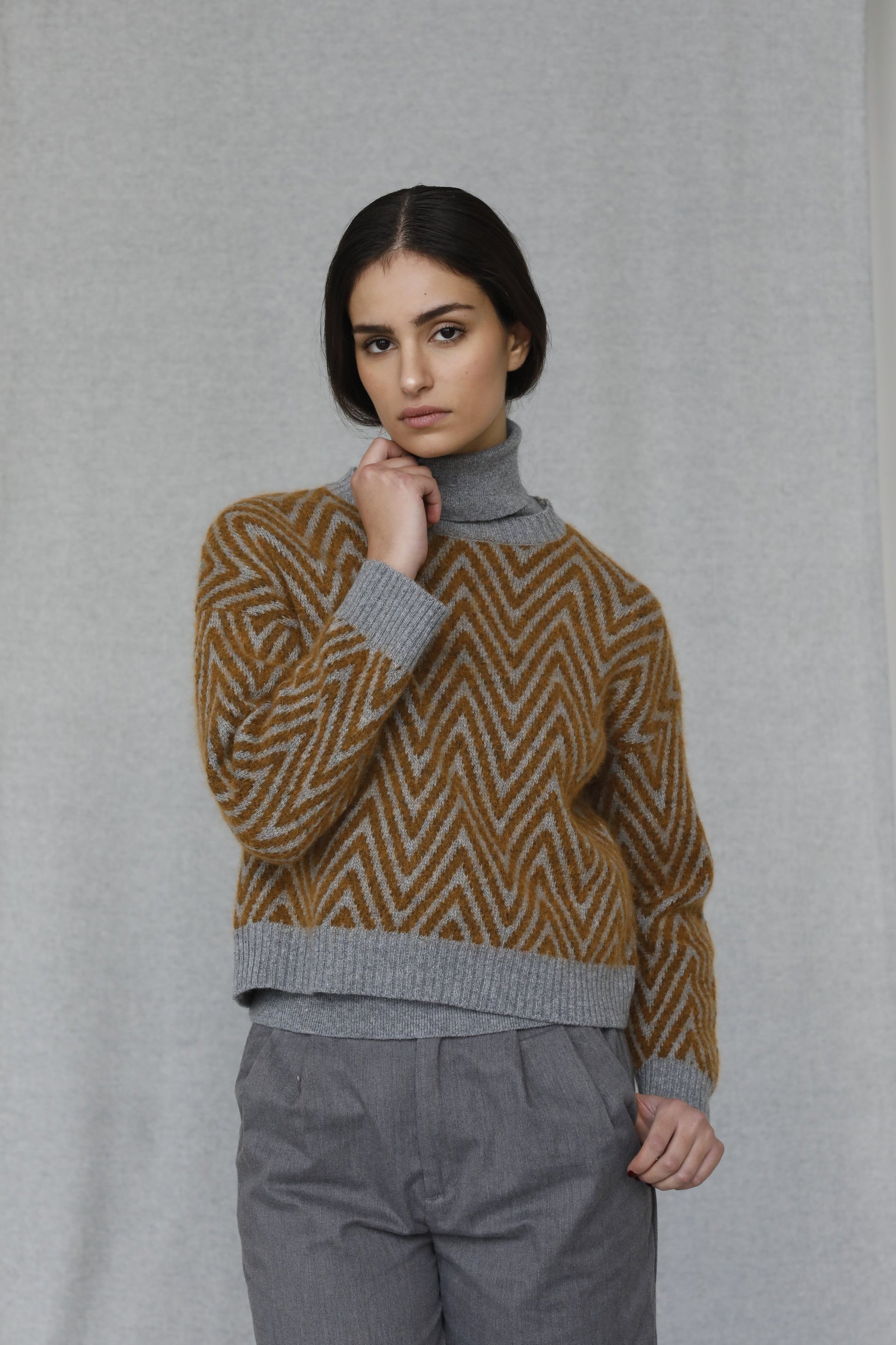 Crewneck with herringbone pattern in wool blend - Paola