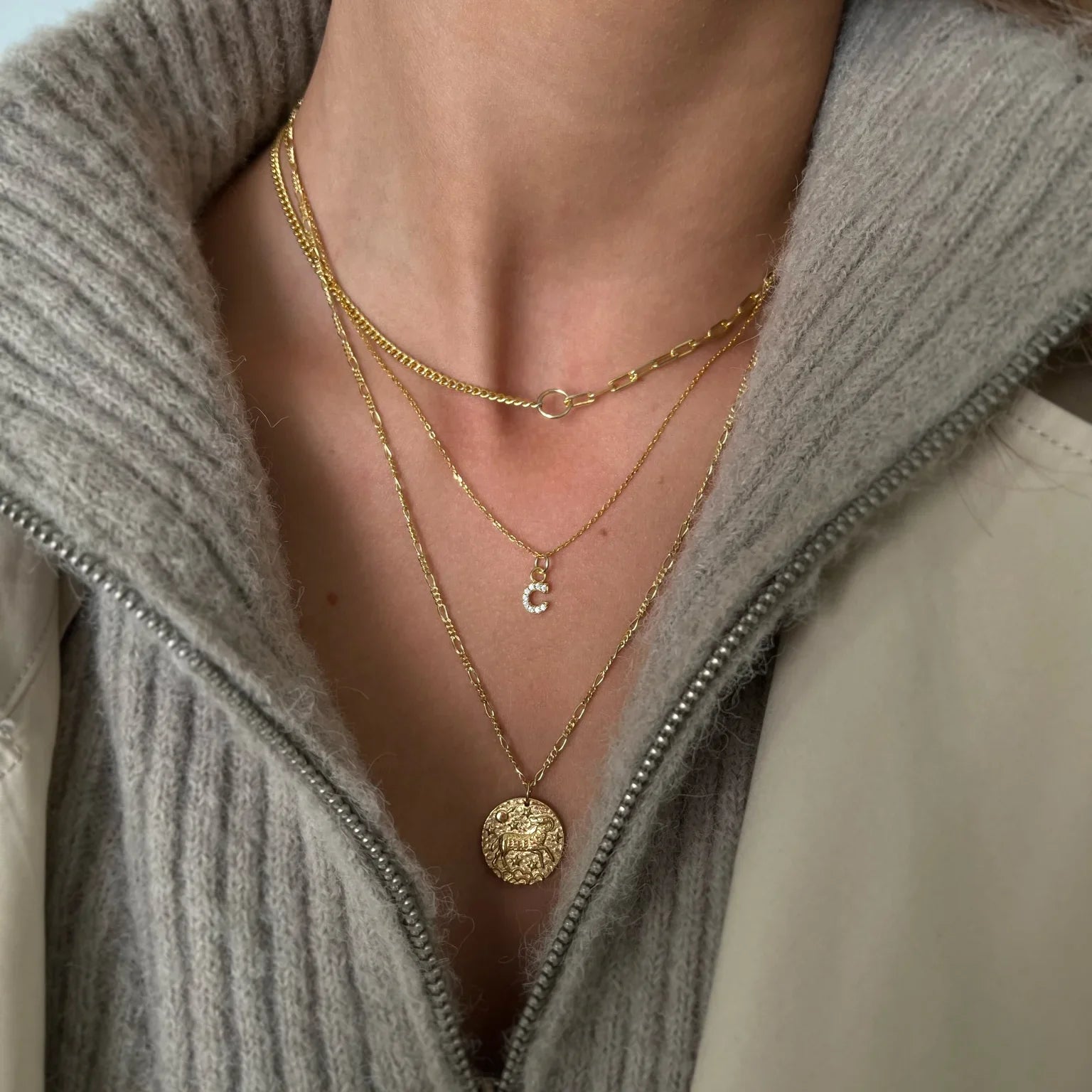 INITIAL NECKLACE