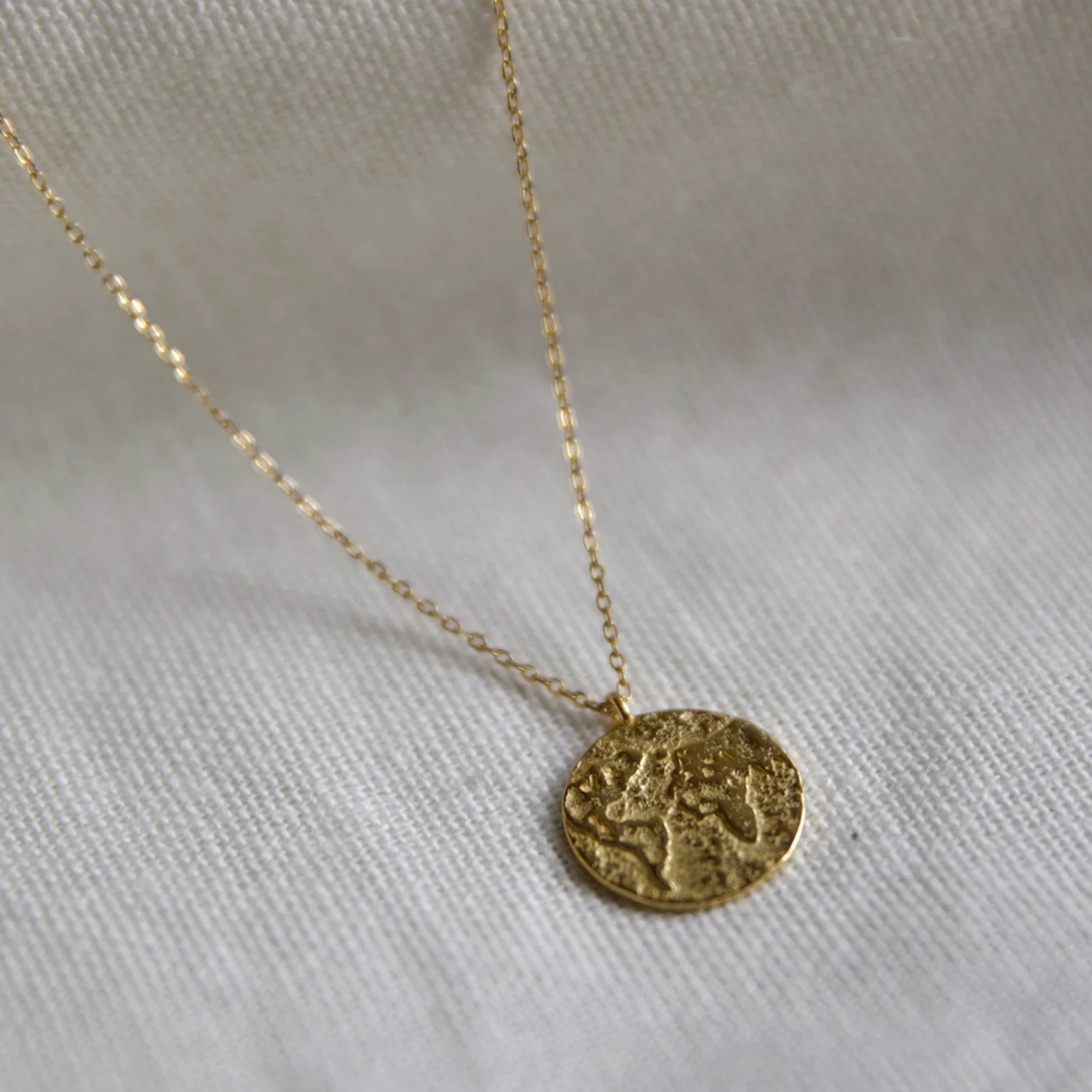 ATLAS NECKLACE