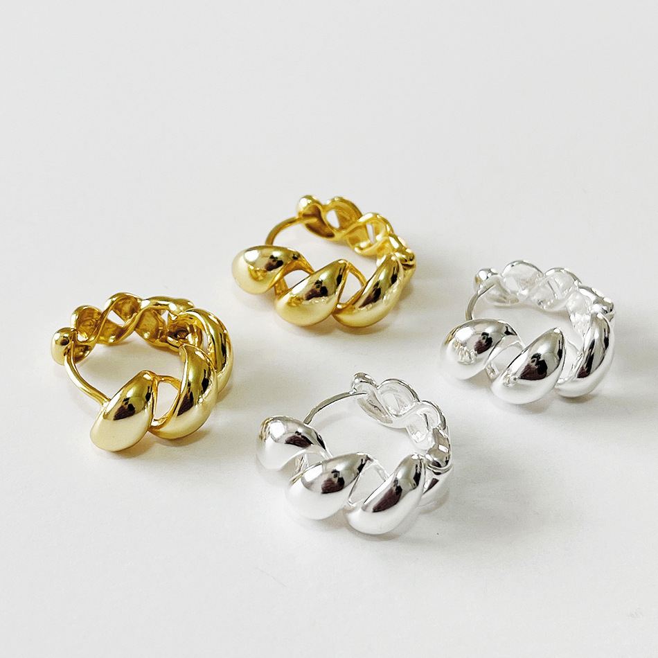 CHUNKY CROISSANT HOOPS 2CM EARRINGS