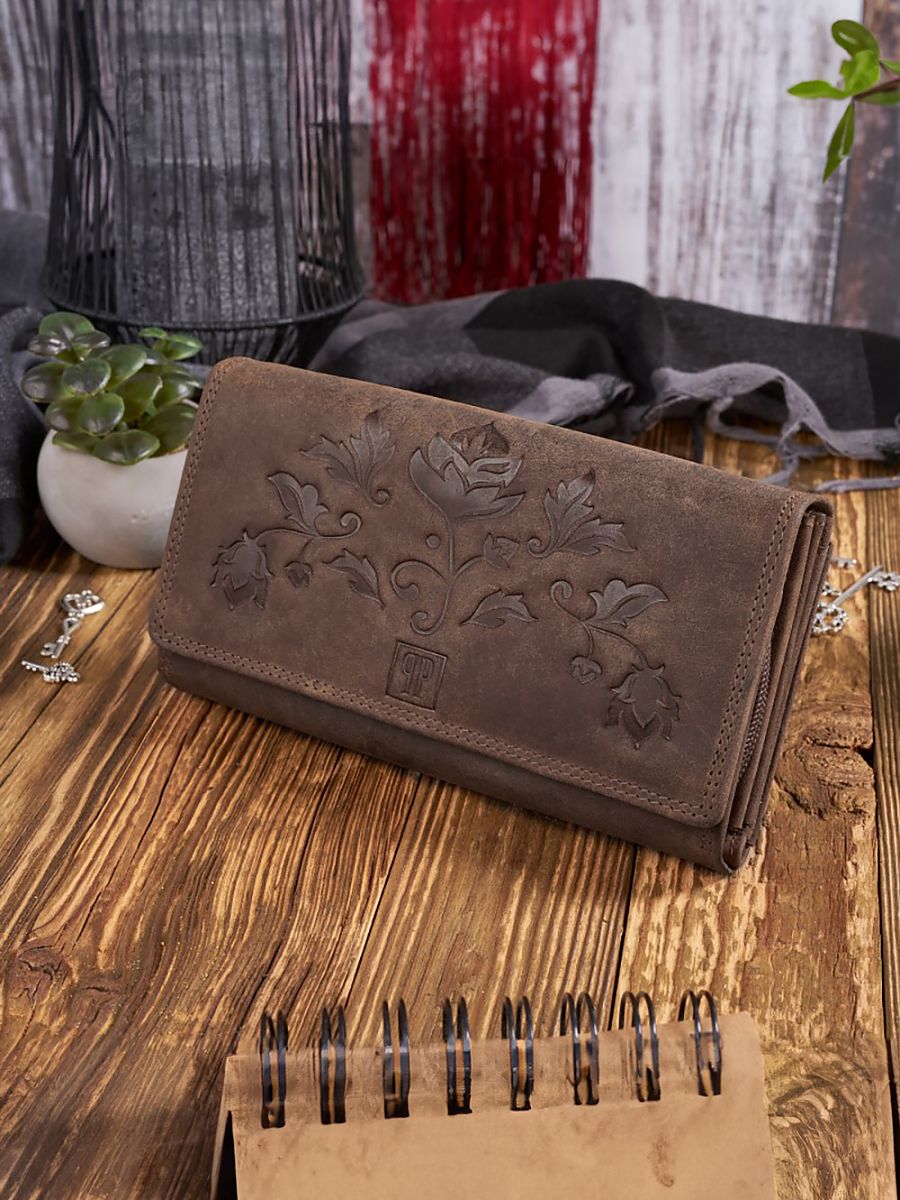 Women's wallet model 191554 Galanter