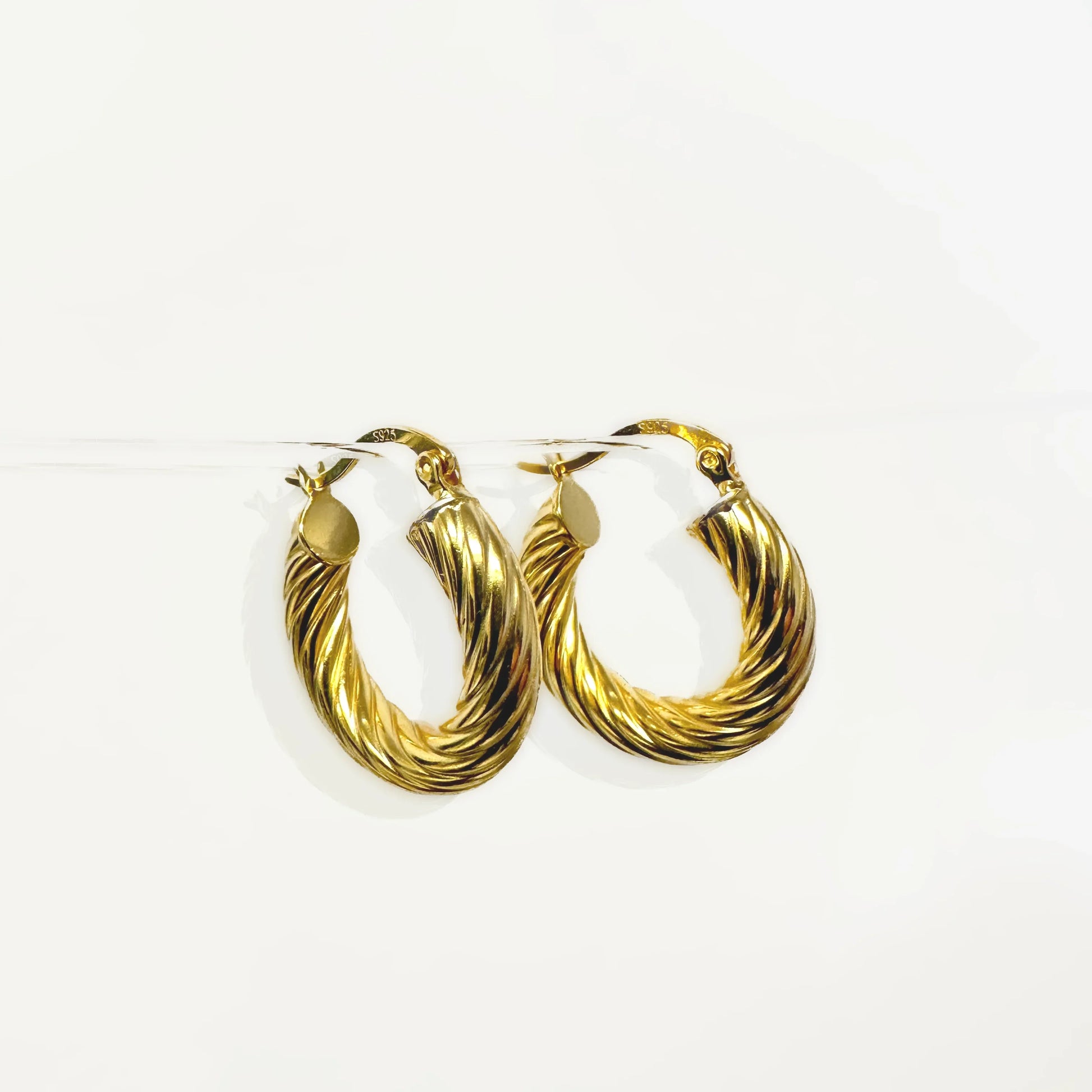 NIRA HOOPS EARRINGS