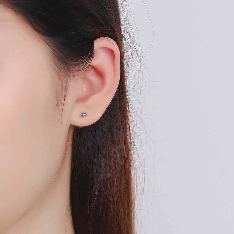 OLIVIA STUDS EARRINGS