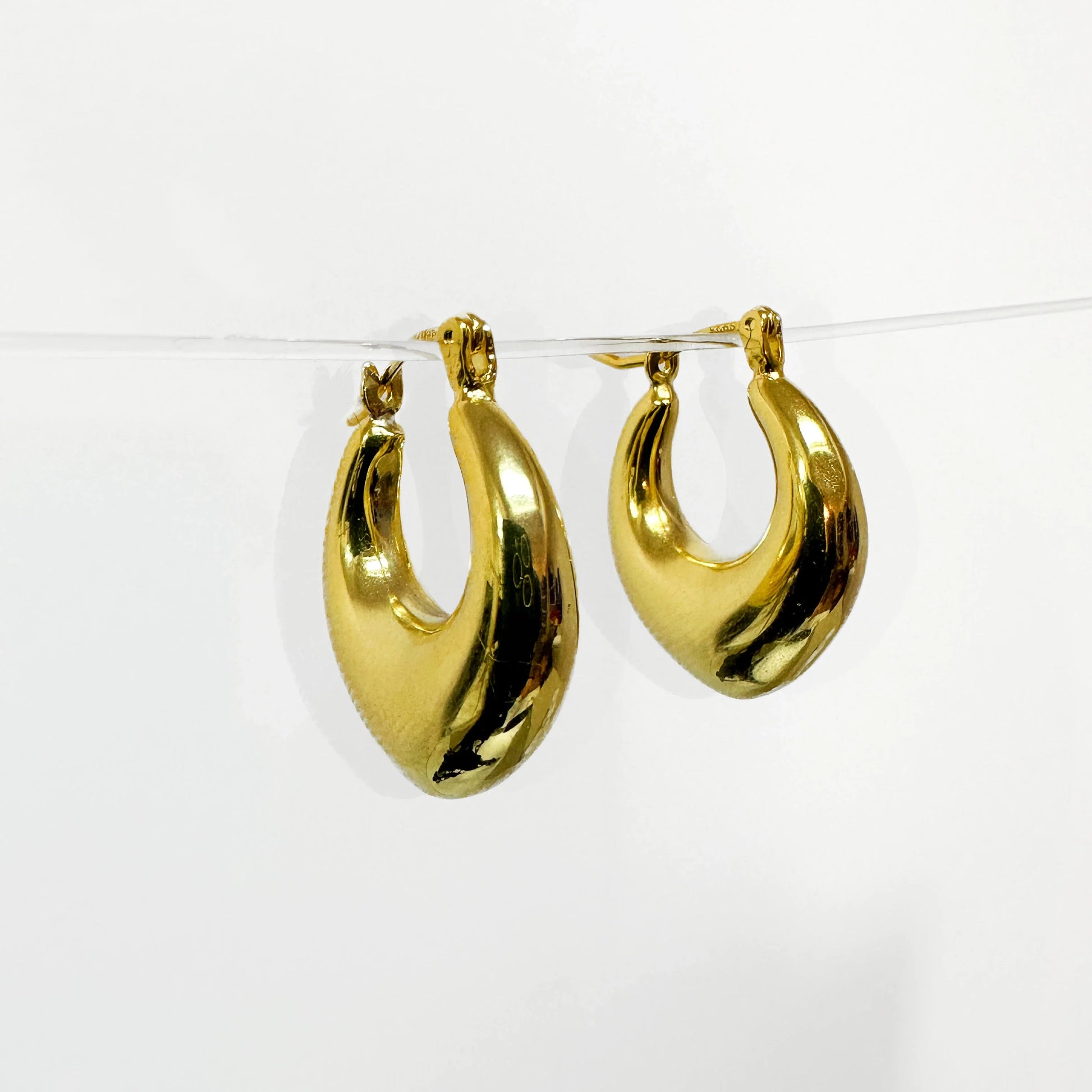 VIVI HOOPS EARRINGS